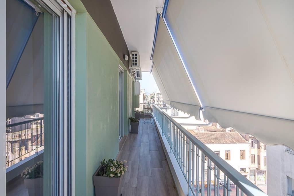 Bright Apartment For 6 Ppl In Athén Kültér fotó