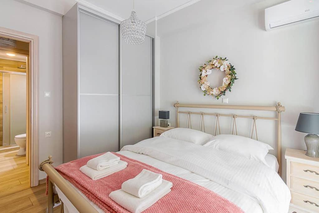Bright Apartment For 6 Ppl In Athén Kültér fotó