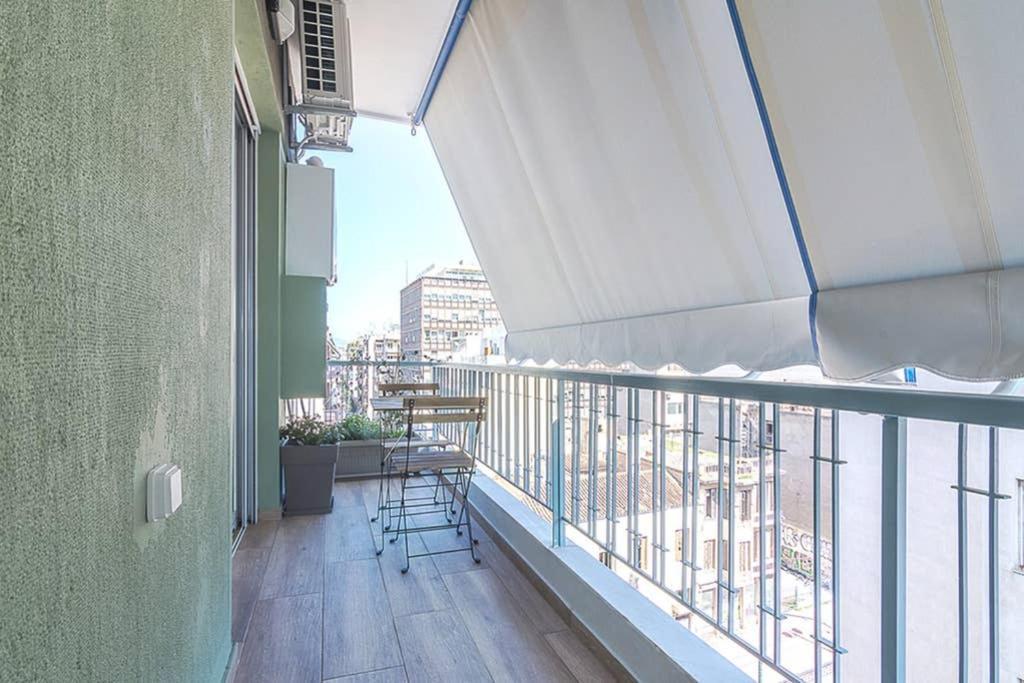 Bright Apartment For 6 Ppl In Athén Kültér fotó